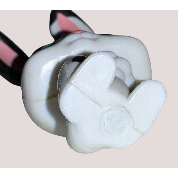 Littlest Pet Shop LPS Black & White Bunny Rabbit MOVING Blue Eyes (2006) magnet - Picture 6 of 8